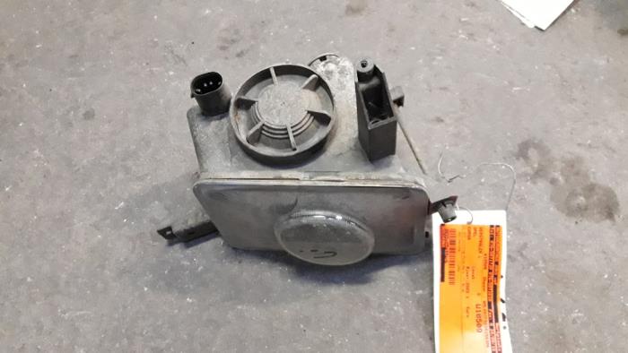 Używane Halogen lewy Opel Corsa C (F08/68) 1.2 16V Cena na żądanie oferowane przez Autodemontage Joko B.V.