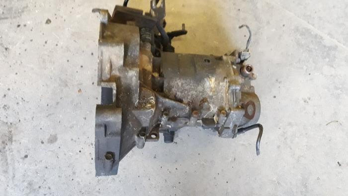 Gearbox from a Daihatsu Move (L9) 850 1998