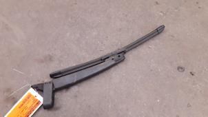 Used Rear wiper arm Renault Clio II (BB/CB) 1.4 Price on request offered by Autodemontage Joko B.V.