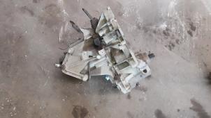 Used Gearbox Renault Clio II (BB/CB) 1.2 Societe Price on request offered by Autodemontage Joko B.V.