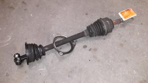 Used Front drive shaft, left Renault Clio II (BB/CB) 1.2 Societe Price on request offered by Autodemontage Joko B.V.