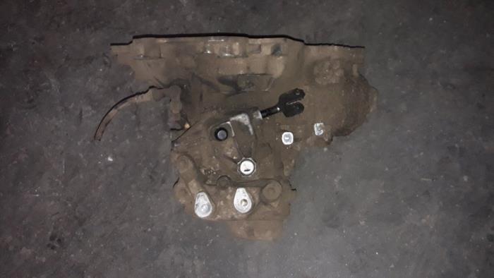 Gearbox from a Opel Combo (Corsa C) 1.3 CDTI 16V 2005
