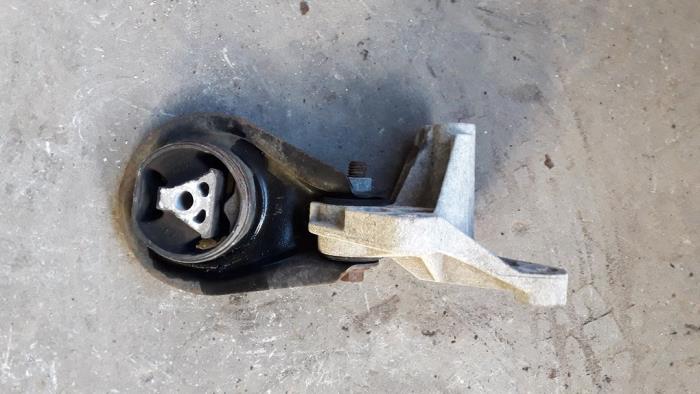 Usagé Support boîte de vitesses Ford Focus 2 1.6 16V Prix sur demande proposé par Autodemontage Joko B.V.