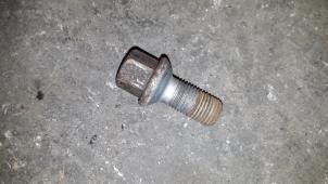 Used Set of wheel bolts Mercedes E (W211) 2.2 E-200 CDI 16V Price on request offered by Autodemontage Joko B.V.
