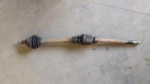 Used Front drive shaft, right Peugeot 308 (4A/C) 1.4 VTI 16V Price on request offered by Autodemontage Joko B.V.