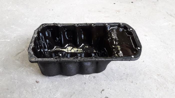 Sump from a Peugeot 308 (4A/C) 1.4 VTI 16V 2009