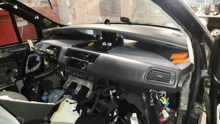 Używane Panel Citroen C8 (EA/EB) 2.0 HDi 16V Cena na żądanie oferowane przez Autodemontage Joko B.V.