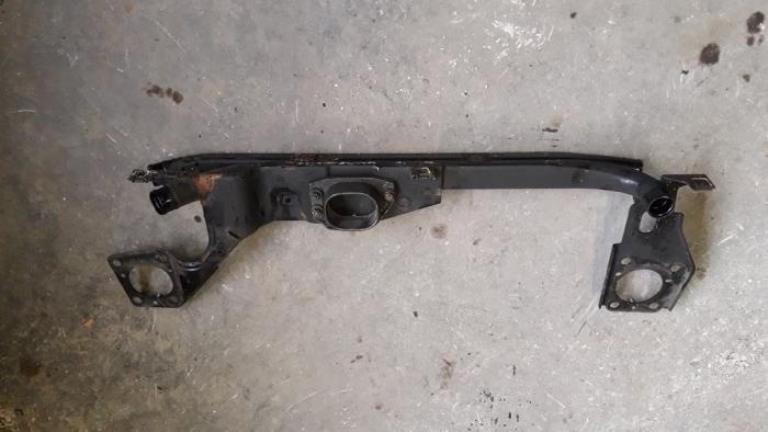 Usagé Support moteur Audi A4 Avant (B6) 2.5 TDI 24V Prix sur demande proposé par Autodemontage Joko B.V.