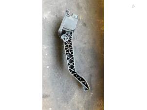Used Accelerator pedal Peugeot 308 (4A/C) 1.4 VTI 16V Price on request offered by Autodemontage Joko B.V.
