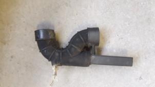 Used Air intake hose Renault Clio II (BB/CB) 1.4 Price on request offered by Autodemontage Joko B.V.