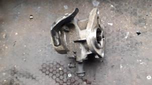 Used Vacuum pump (diesel) Renault Clio III (BR/CR) 1.5 dCi 70 Price on request offered by Autodemontage Joko B.V.