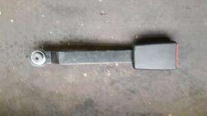 Used Front seatbelt buckle, right Renault Clio III (BR/CR) 1.5 dCi 70 Price on request offered by Autodemontage Joko B.V.