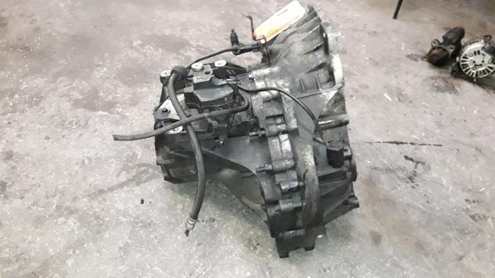 Gearbox from a Ford Transit Connect 1.8 TDCi 90 2006