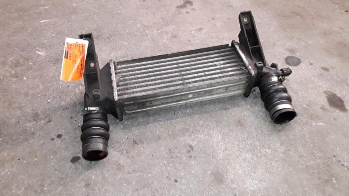 Usados Intercooler Ford Transit Connect 1.8 TDCi 90 Precio de solicitud ofrecido por Autodemontage Joko B.V.