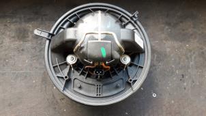 Usados Motor de ventilador de calefactor Mercedes B (W245,242) 2.0 B-180 CDI 16V Precio de solicitud ofrecido por Autodemontage Joko B.V.