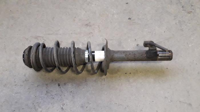 Front shock absorber rod, right from a Toyota Aygo (B10) 1.0 12V VVT-i 2008