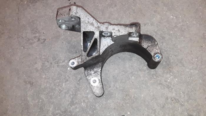 Usagé Support dynamo haut Chevrolet Matiz 0.8 S,SE Prix sur demande proposé par Autodemontage Joko B.V.