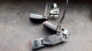 Used Rear seatbelt buckle, centre Citroen C4 Berline (LC) 1.6 HDi 16V Price on request offered by Autodemontage Joko B.V.