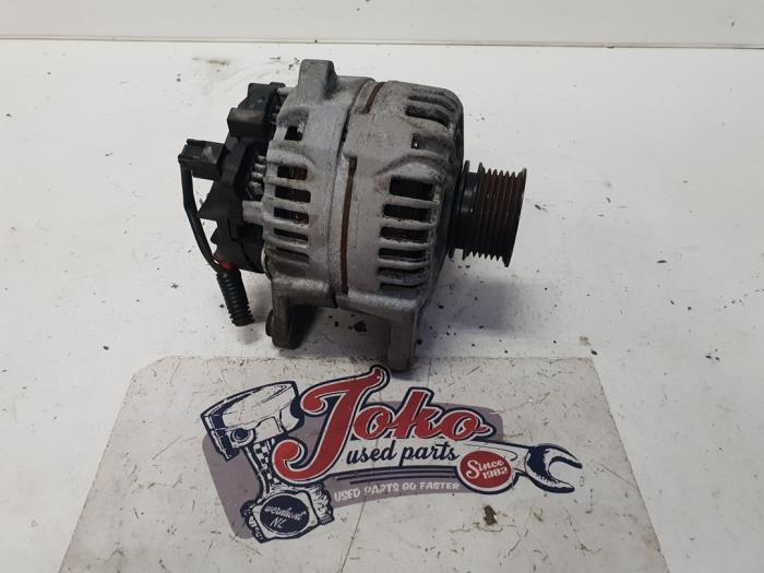 Dynamo van een Renault Clio III (BR/CR) 1.6 16V 2007