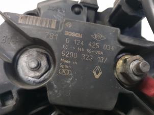 Dynamo van een Renault Clio III (BR/CR) 1.6 16V 2007