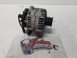 Dynamo van een Renault Clio III (BR/CR) 1.6 16V 2007