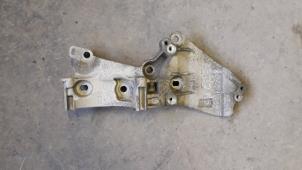 Used Air conditioning bracket Renault Twingo II (CN) 1.5 dCi 90 FAP Price on request offered by Autodemontage Joko B.V.