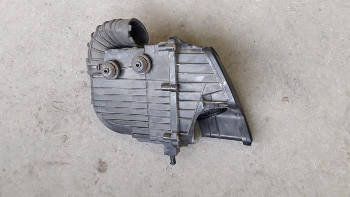 Gebrauchte Luftfiltergehäuse Renault Twingo II (CN) 1.5 dCi 90 FAP Preis auf Anfrage angeboten von Autodemontage Joko B.V.