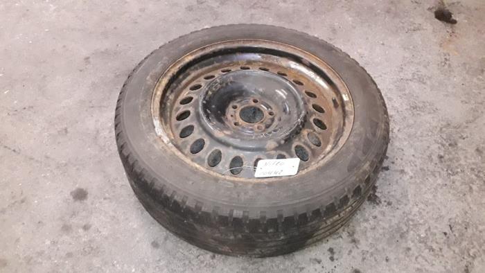 Używane Obrecz Dodge Nitro 2.8 CRD 16V 4x4 Cena na żądanie oferowane przez Autodemontage Joko B.V.