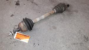 Used Front drive shaft, left Ford Focus 2 1.6 16V Price on request offered by Autodemontage Joko B.V.