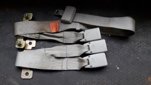 Used Rear seatbelt buckle, centre Mazda Demio (DW) 1.3 16V Price on request offered by Autodemontage Joko B.V.