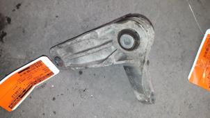 Used Gearbox mount Ford S-Max (GBW) 1.8 TDCi 16V Price on request offered by Autodemontage Joko B.V.