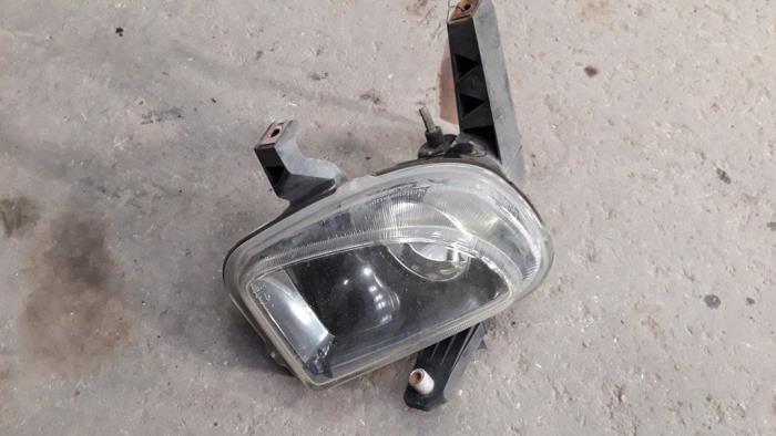 Używane Halogen prawy Fiat Punto Evo (199) 1.6 JTD Multijet 16V Euro 5 DPF Cena na żądanie oferowane przez Autodemontage Joko B.V.