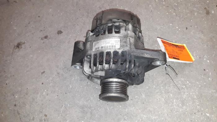 Gebrauchte Dynamo Fiat Punto Evo (199) 1.6 JTD Multijet 16V Euro 5 DPF Preis auf Anfrage angeboten von Autodemontage Joko B.V.