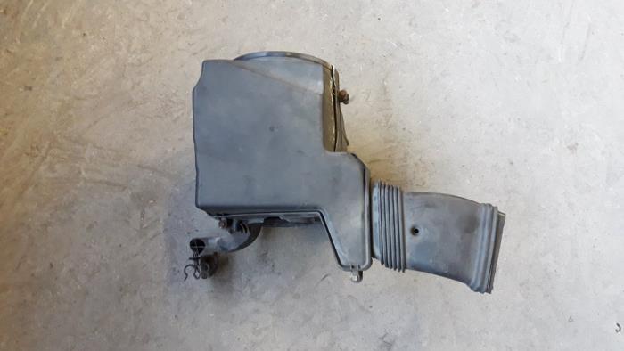 Gebrauchte Luftfiltergehäuse Ford C-Max (DM2) 1.6 TDCi 16V 109 Preis auf Anfrage angeboten von Autodemontage Joko B.V.