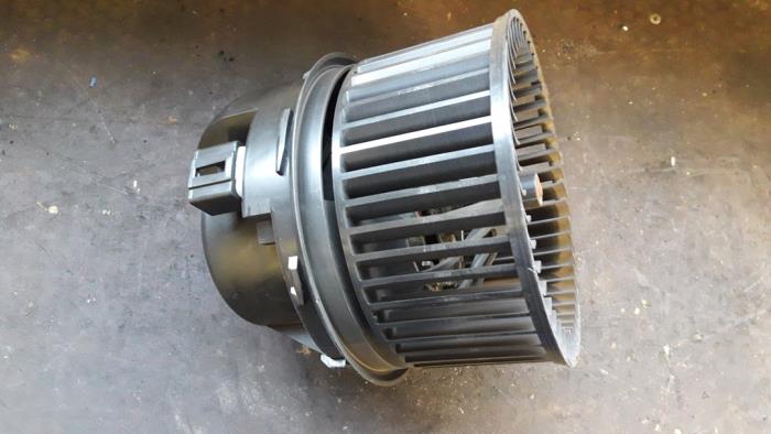 Motor de ventilador de calefactor de un Ford C-Max (DM2) 1.6 TDCi 16V 109 2009