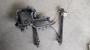 Used Window mechanism 4-door, front right Seat Leon (1P1) 1.9 TDI 90 Price on request offered by Autodemontage Joko B.V.