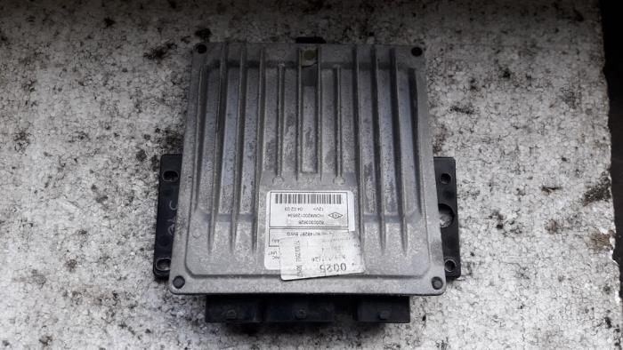 Used Engine management computer Renault Kangoo Express (FC) 1.5 dCi 60 Price on request offered by Autodemontage Joko B.V.