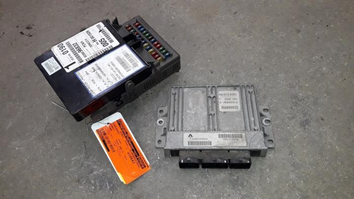 Used Engine management computer Renault Laguna II (BG) 1.8 16V Price on request offered by Autodemontage Joko B.V.