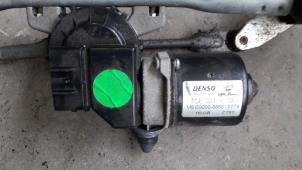 Used Front wiper motor Fiat 500 (312) 1.2 69 Price on request offered by Autodemontage Joko B.V.