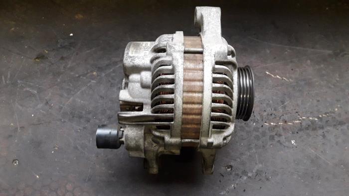 Begagnade Dynamo Chrysler PT Cruiser 2.0 16V Pris på förfrågan erbjuds av Autodemontage Joko B.V.