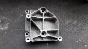 Used Air conditioning bracket Peugeot 207/207+ (WA/WC/WM) 1.6 16V Price on request offered by Autodemontage Joko B.V.