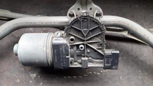 Used Front wiper motor Peugeot 207/207+ (WA/WC/WM) 1.6 16V Price on request offered by Autodemontage Joko B.V.