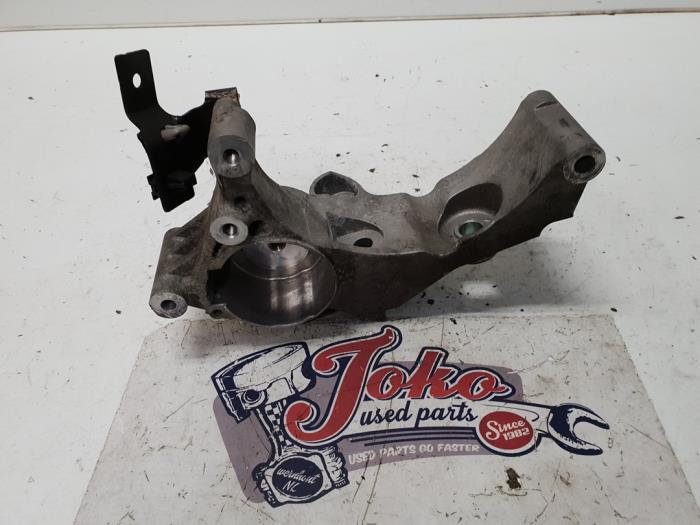 Usagé Support dynamo haut Opel Astra J (PC6/PD6/PE6/PF6) 1.7 CDTi 16V 110 Prix sur demande proposé par Autodemontage Joko B.V.