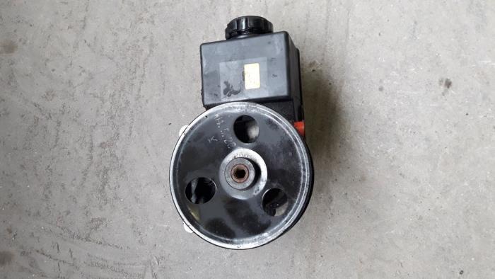 Usagé Pompe de direction Ssang Yong Rexton 2.9 TD RJ 290 Prix sur demande proposé par Autodemontage Joko B.V.