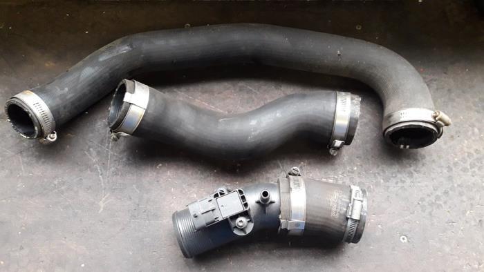 Gebrauchte Intercooler Schlauch Ford B-Max (JK8) 1.0 EcoBoost 12V 100 Van Preis auf Anfrage angeboten von Autodemontage Joko B.V.