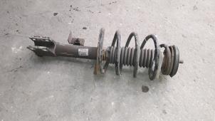 Used Front shock absorber rod, right Peugeot 307 (3A/C/D) 1.6 16V Price on request offered by Autodemontage Joko B.V.