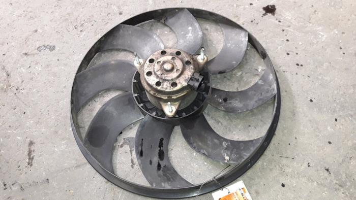 Używane Wentylator Alfa Romeo GT (937) 1.9 JTD 16V Multijet Cena na żądanie oferowane przez Autodemontage Joko B.V.