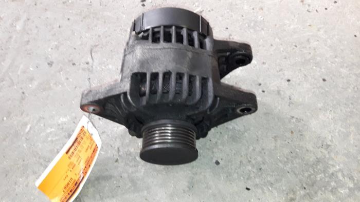 Gebrauchte Dynamo Alfa Romeo GT (937) 1.9 JTD 16V Multijet Preis auf Anfrage angeboten von Autodemontage Joko B.V.
