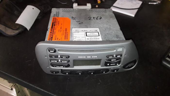 Radio CD Spieler van een Ford Ka I 1.3i 2006