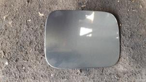 Used Tank cap cover Volkswagen Caddy III (2KA,2KH,2CA,2CH) 1.9 TDI Price on request offered by Autodemontage Joko B.V.